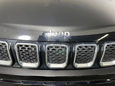 Used 2024 Jeep Compass Limited AWD/4WD image 9