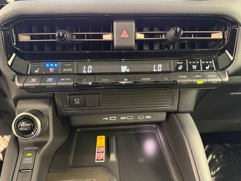 Certified 2026 Toyota Land Cruiser w/ Premium Package AWD/4WD image 37