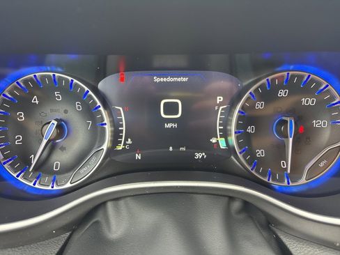 New 2026 Chrysler Pacifica Select image 11