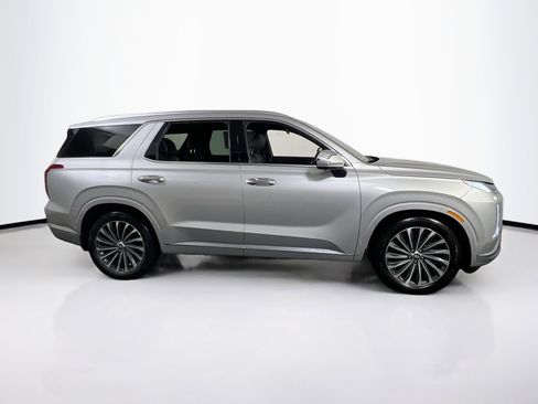 Used 2024 Hyundai Palisade Calligraphy image 4