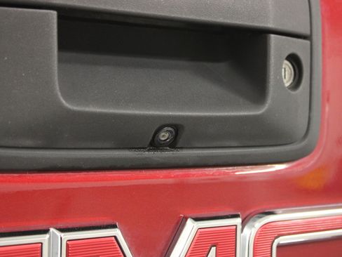 Used 2018 GMC Sierra 1500 Denali image 16