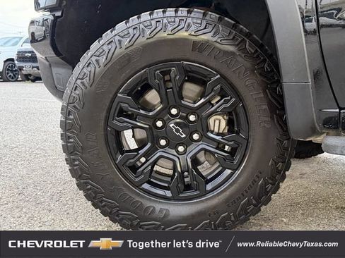 Used 2022 Chevrolet Silverado 1500 ZR2 w/ Technology Package AWD/4WD image 10
