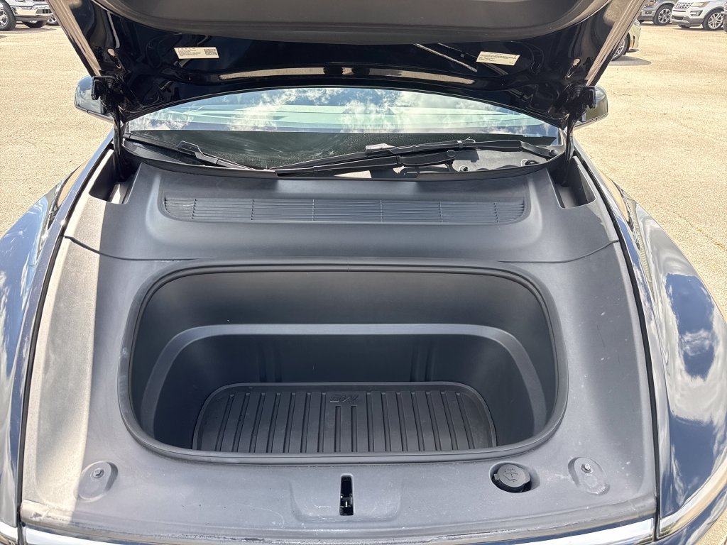 Used 2026 Tesla Model Y 2WD image 26