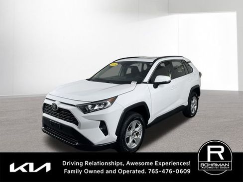 Used 2019 Toyota RAV4 XLE FWD image 11