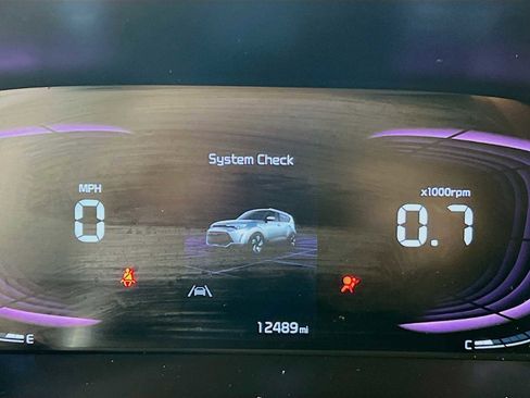 Used 2023 Kia Soul LX image 12