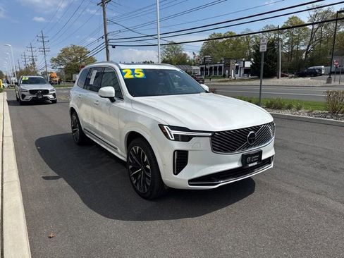 Certified 2025 Volvo XC90 B6 Plus AWD/4WD image 6