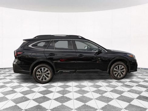 Used 2022 Subaru Outback Premium image 11