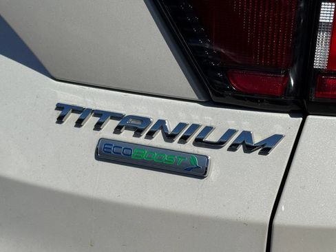 Used 2018 Ford Escape Titanium FWD image 18