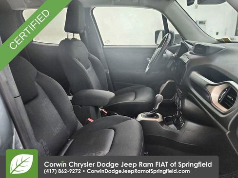 Certified 2017 Jeep Renegade Latitude w/ Safety & Security Group AWD/4WD image 30