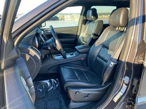 Used 2015 Jeep Grand Cherokee Limited w/ Luxury Group II AWD/4WD image 19