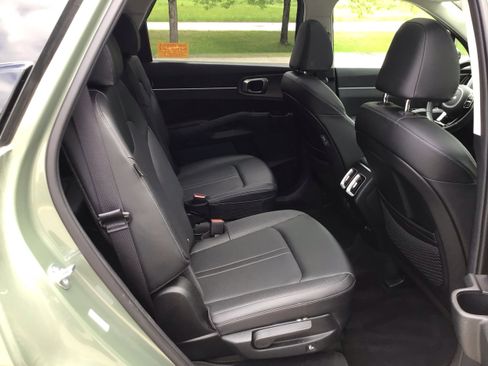 Used 2025 Kia Sorento X-Line EX AWD/4WD image 29
