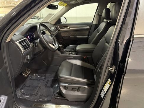 Used 2021 Volkswagen Atlas SEL R-Line AWD/4WD image 16