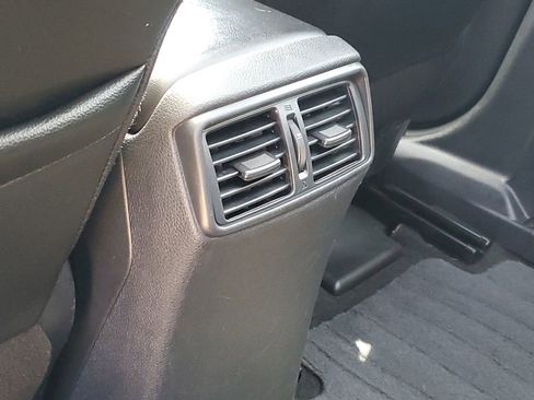 Used 2019 Nissan Rogue SL AWD/4WD image 33