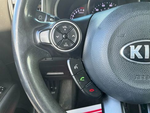 Used 2019 Kia Soul + image 23