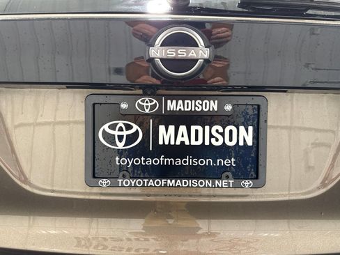 Used 2025 Nissan Kicks SV FWD image 36