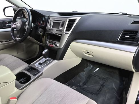 Used 2014 Subaru Outback 2.5i Premium w/ Moonroof Package AWD/4WD image 15