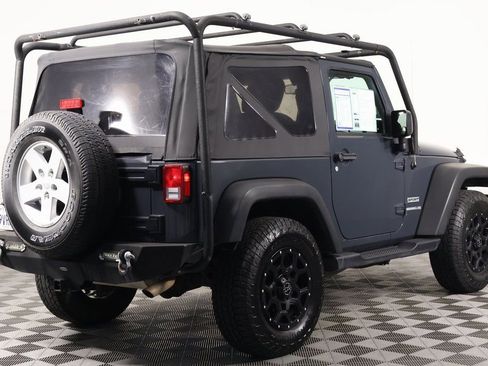 Used 2017 Jeep Wrangler Sport w/ Quick Order Package 24S AWD/4WD image 4