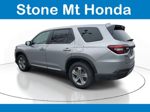 Used 2023 Honda Pilot EX-L image 4