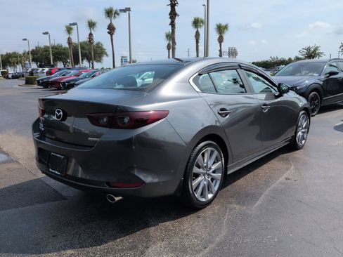 Used 2023 MAZDA MAZDA3 s FWD image 4