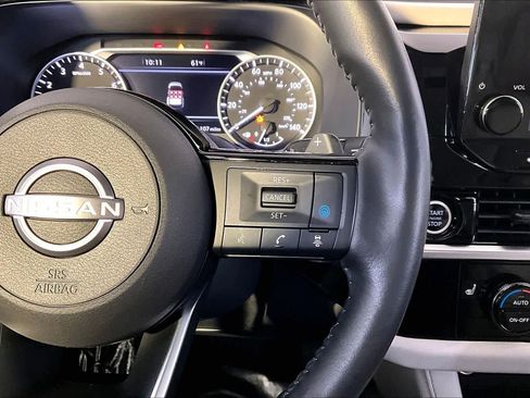 Used 2022 Nissan Pathfinder SL w/ SL Black Package image 24