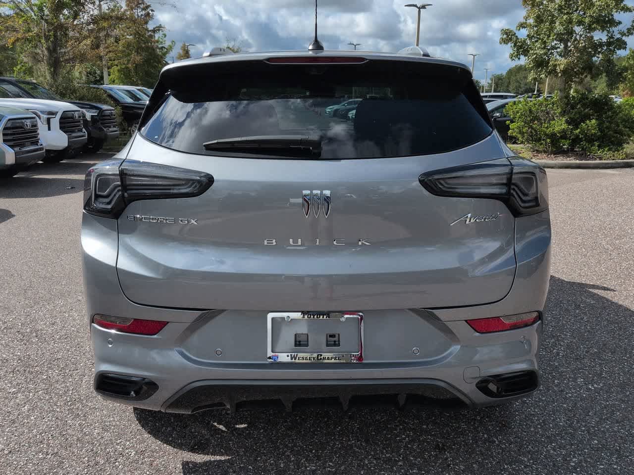 Used 2024 Buick Encore GX Avenir w/ Avenir Technology Package FWD image 5