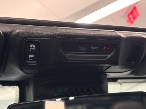 Used 2024 Jeep Wrangler High Altitude AWD/4WD image 30