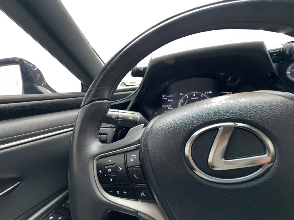Used 2024 Lexus ES 350 w/ Technology Package FWD image 41