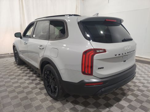 Used 2022 Kia Telluride SX AWD/4WD image 2