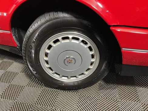 Used 1988 Cadillac Allante FWD image 30