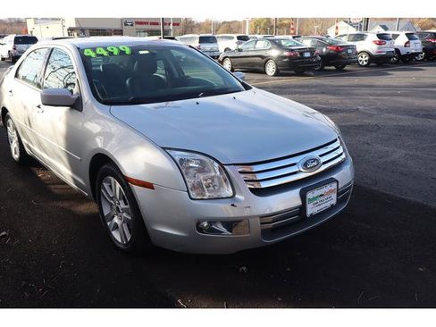 Used 2009 Ford Fusion SEL image 4