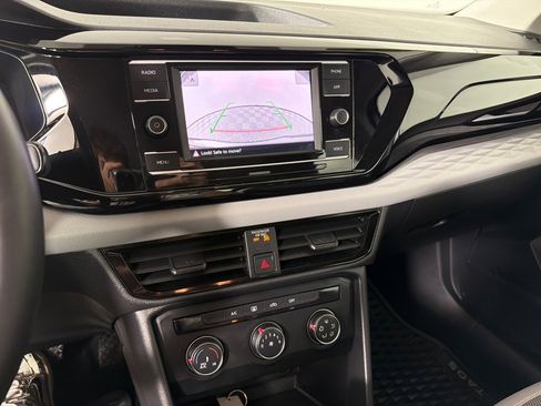 Used 2022 Volkswagen Taos S FWD image 17