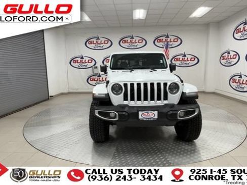 Used 2023 Jeep Gladiator Overland w/ Popular Equipment Package AWD/4WD image 3