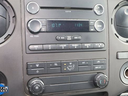 Used 2018 Ford F750 2WD Regular Cab Super Duty image 21