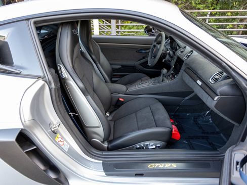 Certified 2025 Porsche 718 Cayman GT4 RS image 52