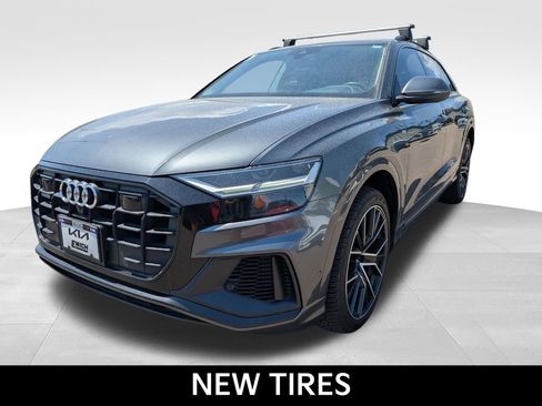 Used 2019 Audi Q8 Premium Plus w/ Premium Plus image 3