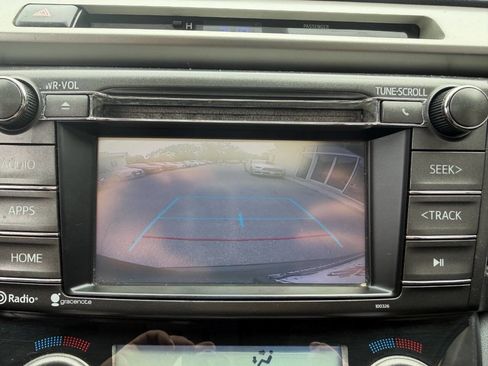 Used 2015 Toyota RAV4 XLE AWD/4WD image 16