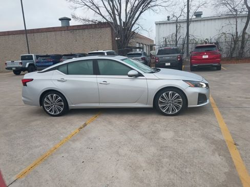 Used 2023 Nissan Altima 2.5 SL image 7