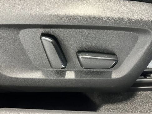 Used 2021 Nissan Rogue Platinum image 33