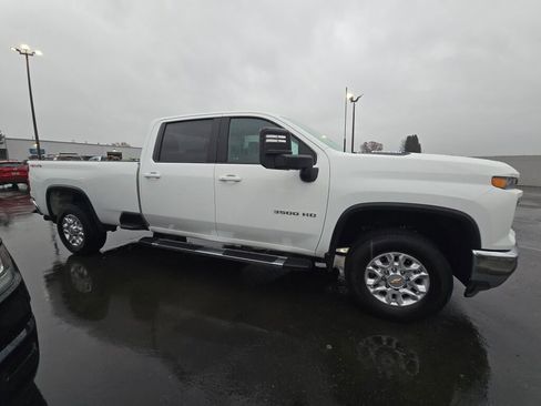 Used 2024 Chevrolet Silverado 3500 LT image 4