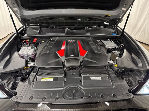Used 2022 Audi RS Q8 AWD/4WD image 35