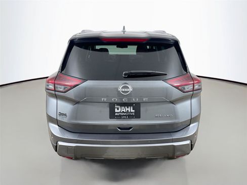 Used 2026 Nissan Rogue SL AWD/4WD image 12