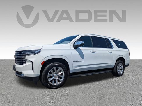 Used 2023 Chevrolet Suburban Premier image 2
