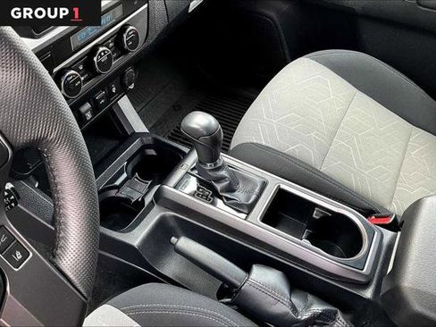 Certified 2023 Toyota Tacoma TRD Off-Road AWD/4WD image 17