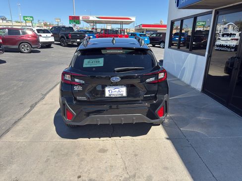 Used 2024 Subaru Crosstrek 2.0i Premium AWD/4WD image 6