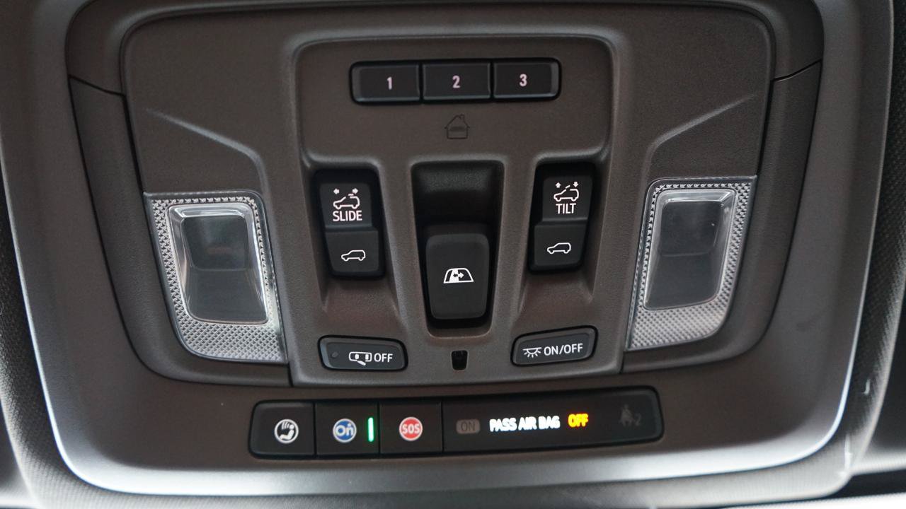 Used 2025 GMC Sierra 3500 Denali w/ Denali Reserve Package AWD/4WD image 19