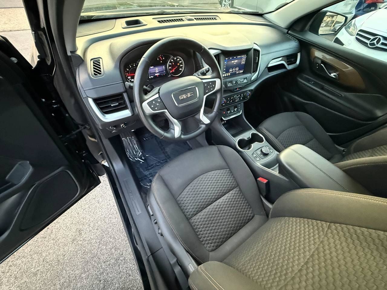 Used 2020 GMC Terrain SLE w/ Driver Convenience Package FWD image 15