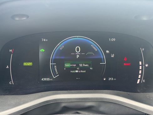 Used 2025 Toyota Camry LE FWD image 11
