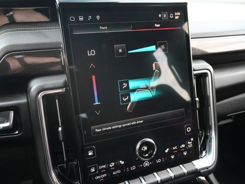 Used 2025 GMC Yukon Elevation w/ LPO, Floor Liner Package AWD/4WD image 25