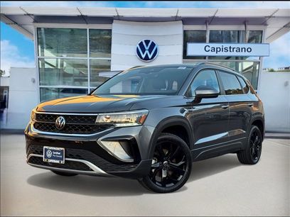 Certified 2023 Volkswagen Taos SE w/ Panoramic Sunroof Package