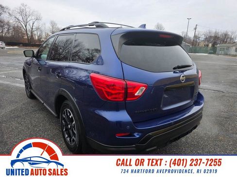Used 2019 Nissan Pathfinder SL image 3